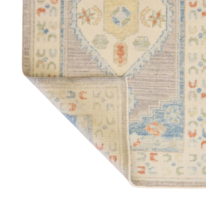 3'1" x 5'2" GRAY AND IVORY OUSHAK GEOMETRIC TURKISH RUG