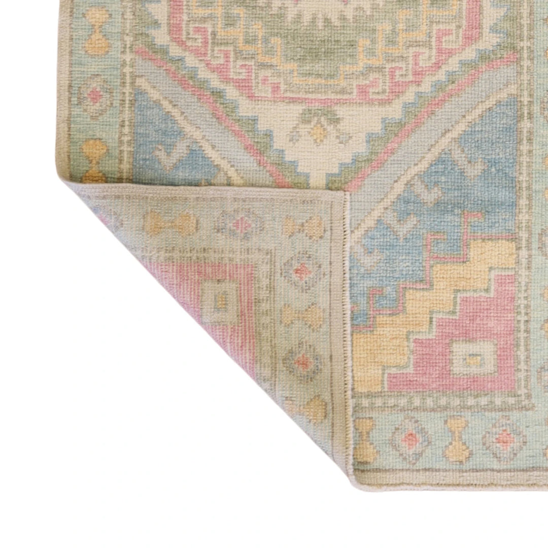 3'1" x 6'1" BEIGE AND GREEN OUSHAK GEOMETRIC TURKISH RUG
