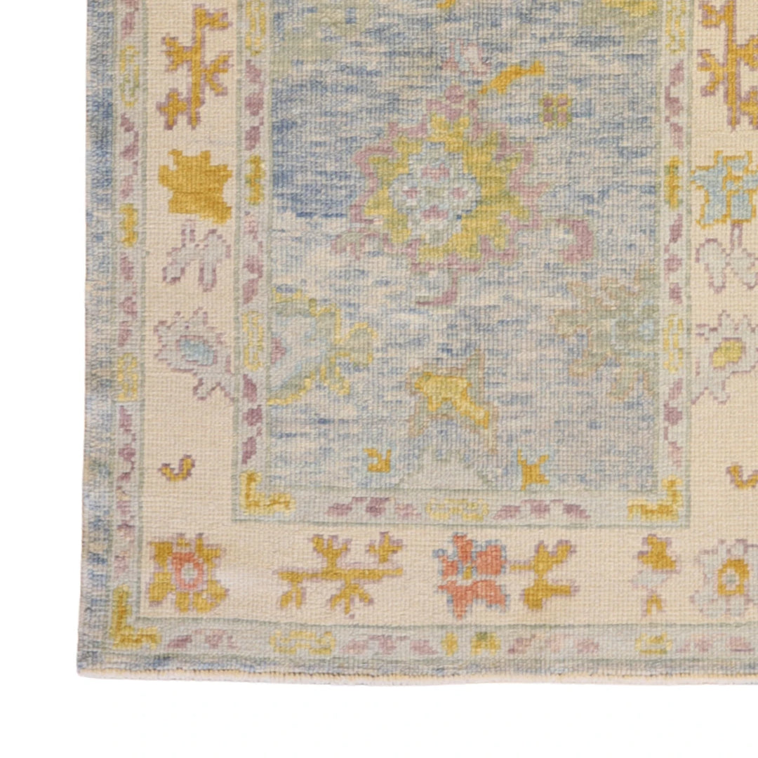 2'9" x 5'8" BEIGE AND GRAY OUSHAK GEOMETRIC TURKISH RUG