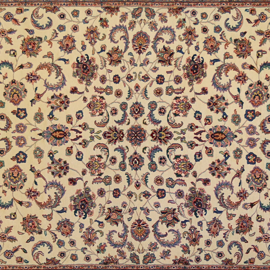 9'6" x 13'4" WHITE AND MAUVE KASHAN ALL-OVER INDIAN RUG