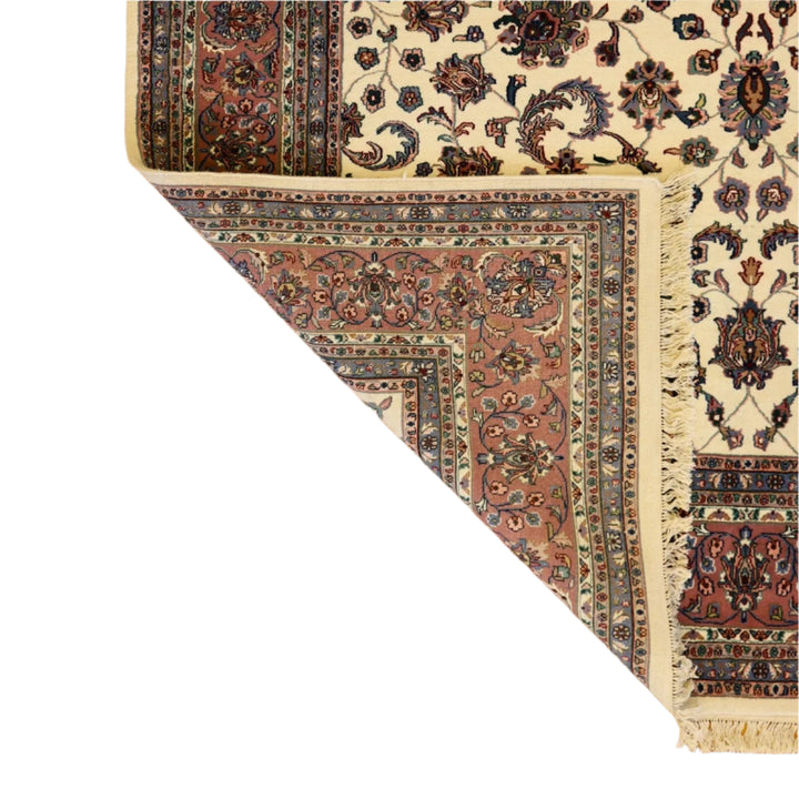 9'6" x 13'4" WHITE AND MAUVE KASHAN ALL-OVER INDIAN RUG