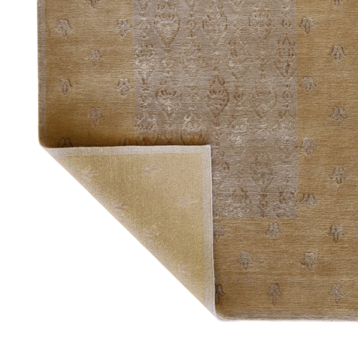 4'1" x 6'0" TAUPE AND GOLD MODERN NEPALESE RUG