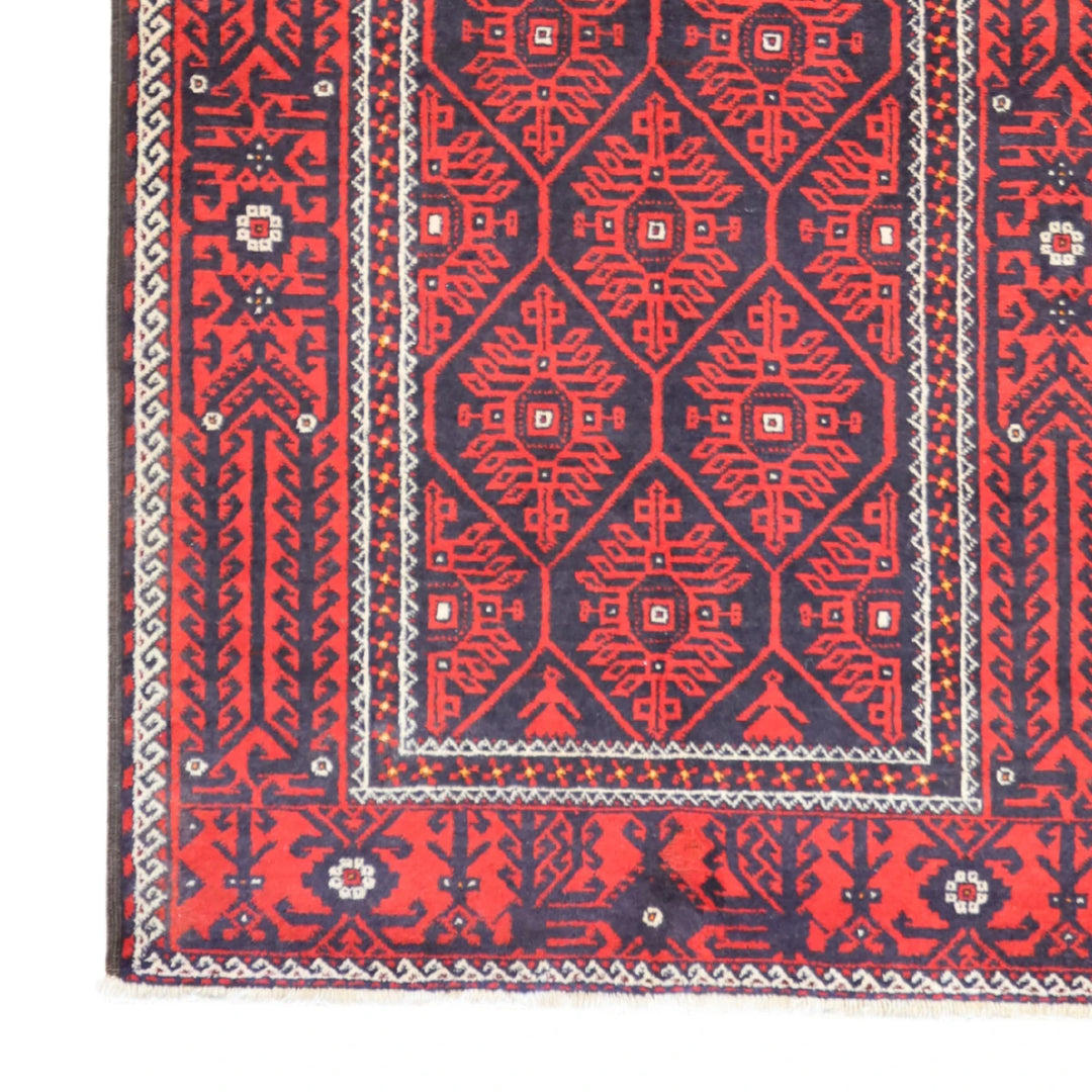4'10" x 7'0" BLACK AND RED BALUCH SEMIANTIQUE PERSIAN RUG