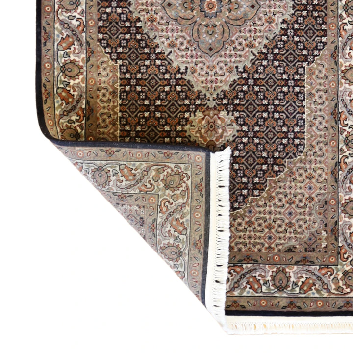 3'1" x 5'4" BLACK AND IVORY TABRIZ FISH DESIGN INDIAN RUG