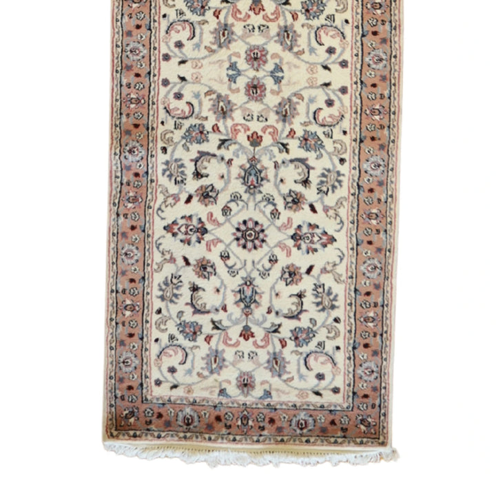 2' 7" x 10' 0" IVORY AND MAUVE KASHAN FLORAL INDIAN RUG