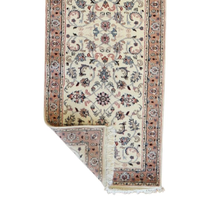 2' 7" x 10' 0" IVORY AND MAUVE KASHAN FLORAL INDIAN RUG
