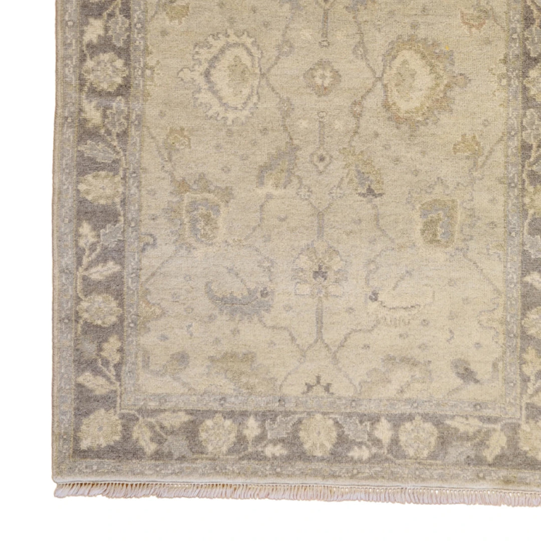4'1" x 5'10" IVORY AND GRAY OUSHAK GEOMETRIC INDIAN RUG
