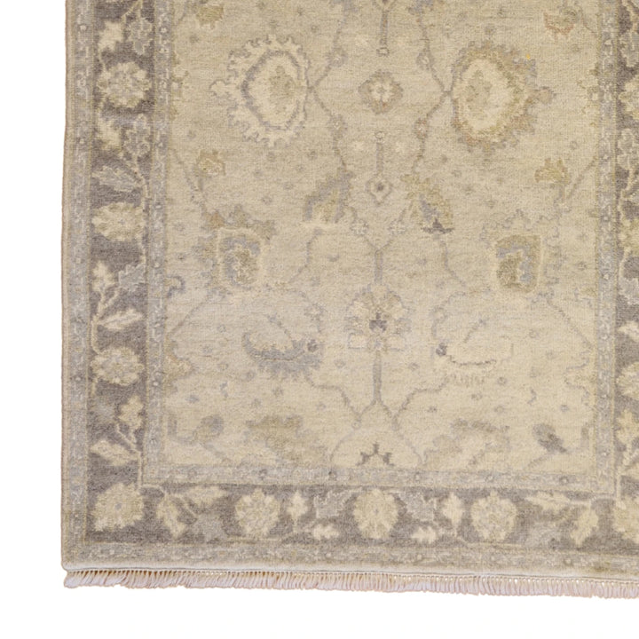 4'1" x 5'10" IVORY AND GRAY OUSHAK GEOMETRIC INDIAN RUG
