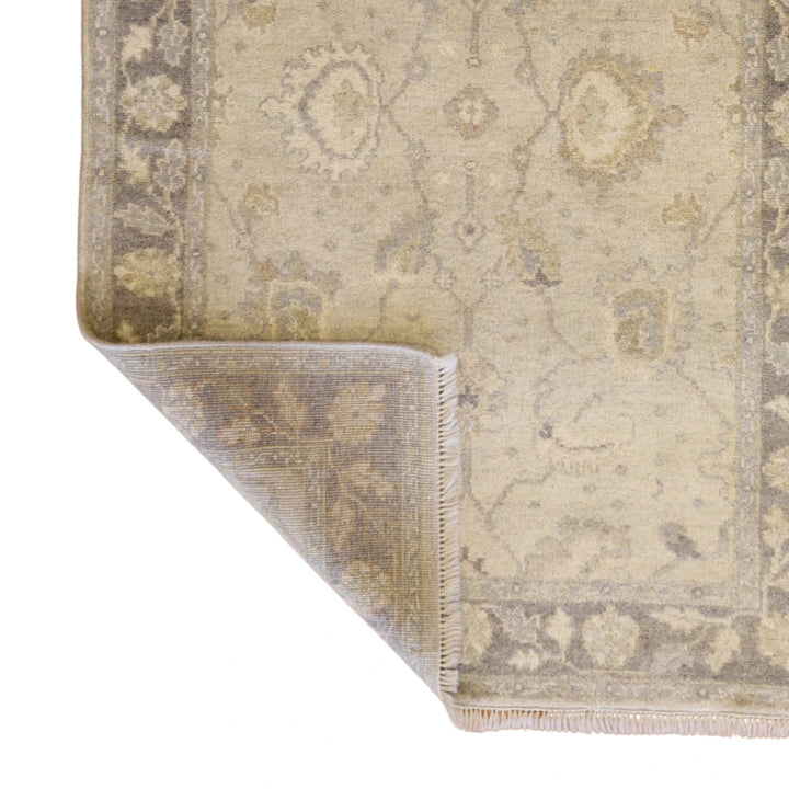 4'1" x 5'10" IVORY AND GRAY OUSHAK GEOMETRIC INDIAN RUG