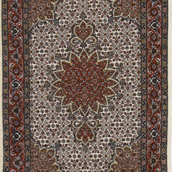 2'0" x 2'10" IVORY AND RUST TABRIZ FISH DESIGN PERSIAN RUG
