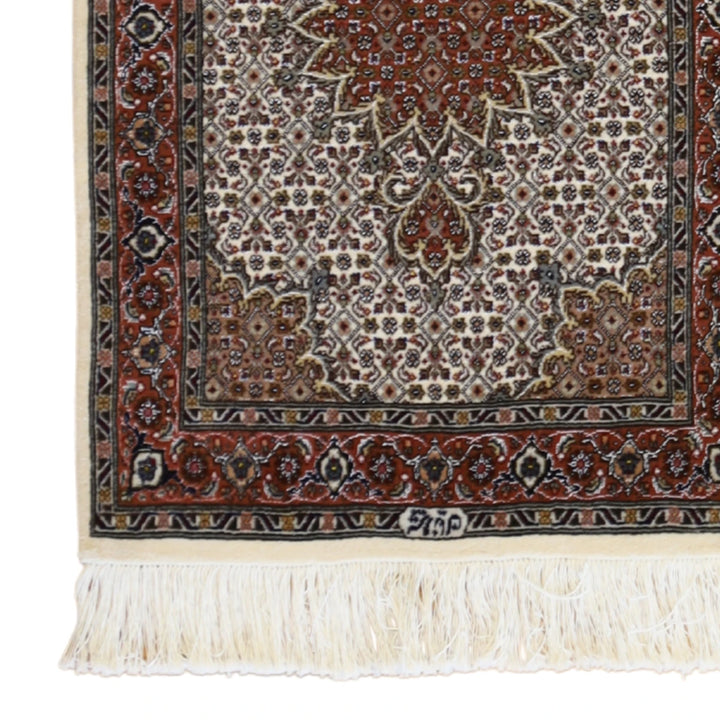 2'0" x 2'10" IVORY AND RUST TABRIZ FISH DESIGN PERSIAN RUG