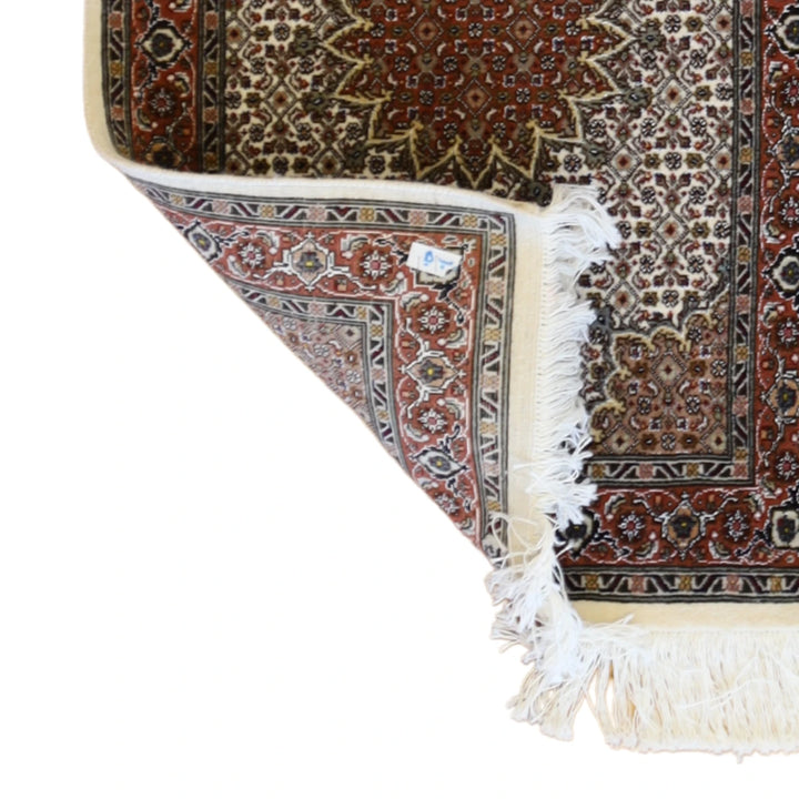2'0" x 2'10" IVORY AND RUST TABRIZ FISH DESIGN PERSIAN RUG