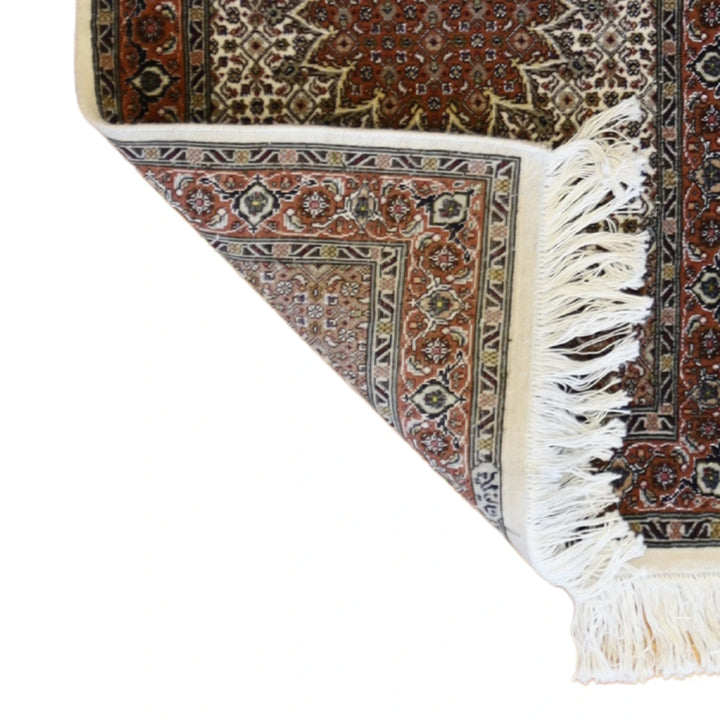 2'0" x 3'1" IVORY AND RUST TABRIZ FISH DESIGN PERSIAN RUG