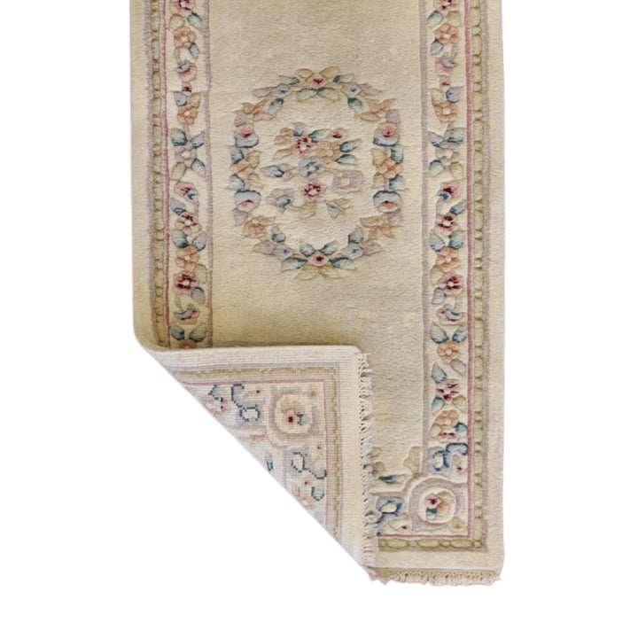 2'8" x 7'11" IVORY AND BEIGE AUBUSSON FLORAL INDIAN RUG