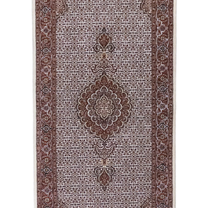 2' 7" x 6' 11" - BEIGE AND ROSE TABRIZ FISH DESIGN PERSIAN RUG ( 79 x 211 CM )