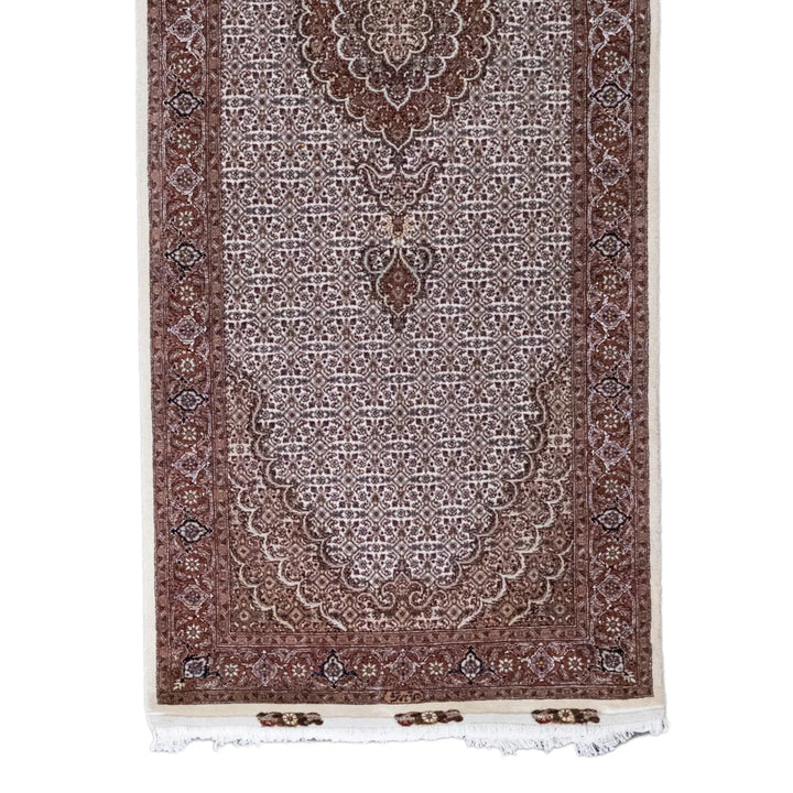 2' 7" x 6' 11" - BEIGE AND ROSE TABRIZ FISH DESIGN PERSIAN RUG ( 79 x 211 CM )