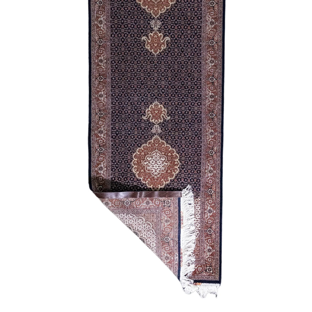 2' 9" x 8' 2" - BEIGE AND ROSE TABRIZ FISH DESIGN PERSIAN RUG ( 84 x 249 CM )