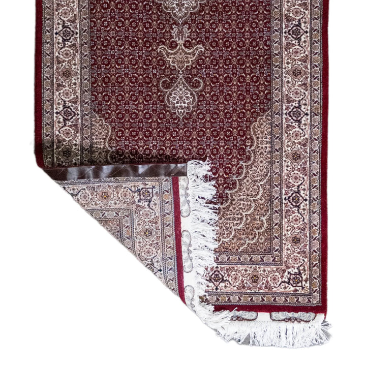 2' 8" x 6' 8" - RED AND BEIGE TABRIZ FISH DESIGN PERSIAN RUG ( 81 x 203 CM )