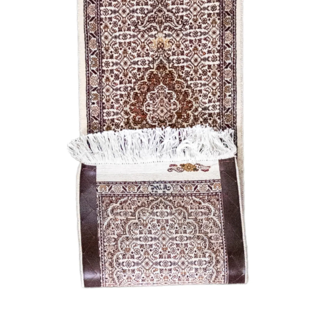 1' 3" x 4' 8" - BEIGE AND GRAY TABRIZ FISH DESIGN PERSIAN RUG ( 38 x 142 CM )