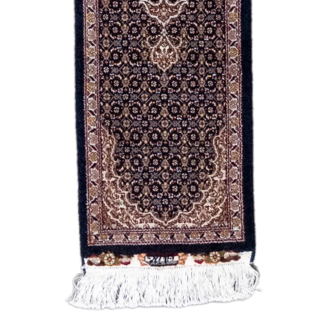 1' 2" x 4' 7" - NAVY AND BEIGE TABRIZ FISH DESIGN PERSIAN RUG ( 35 x 140 CM )