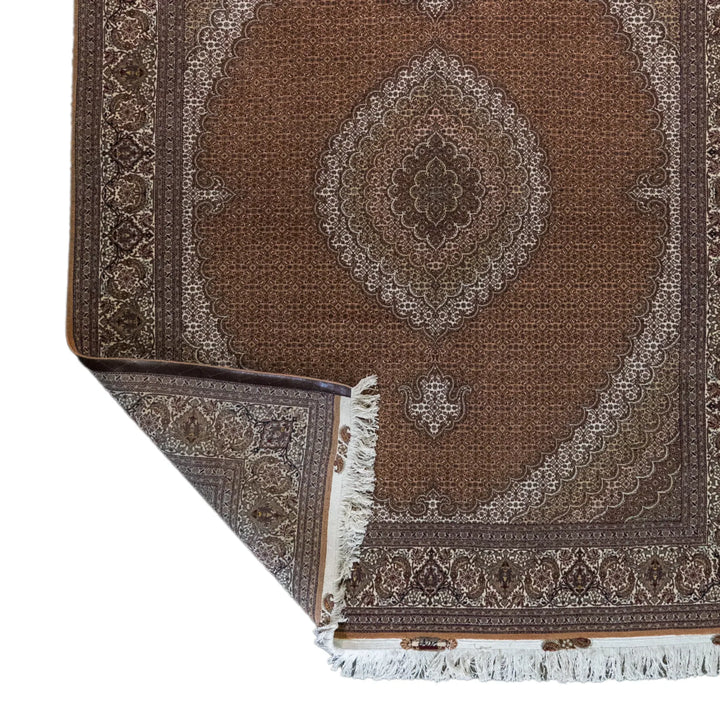 6' 9" x 8' 3" - ROSE AND BEIGE TABRIZ FISH DESIGN PERSIAN RUG ( 206 x 251 CM )