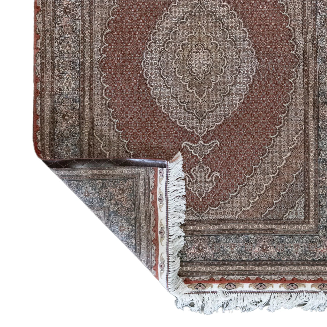 4' 11" x 6' 9" - BEIGE AND GREEN TABRIZ FISH DESIGN PERSIAN RUG ( 150 x 206 CM )