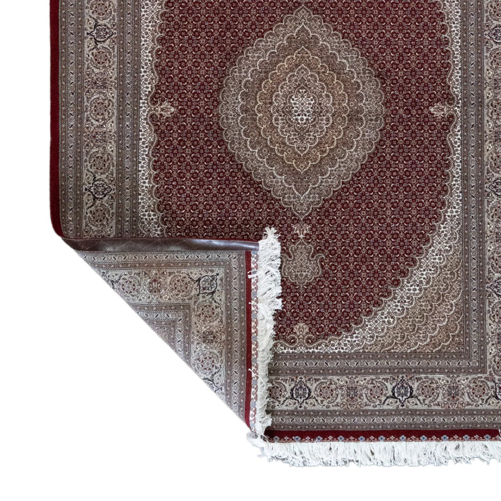 5' 2" x 6' 11" - RED AND GRAY TABRIZ FISH DESIGN PERSIAN RUG ( 157 x 211 CM )