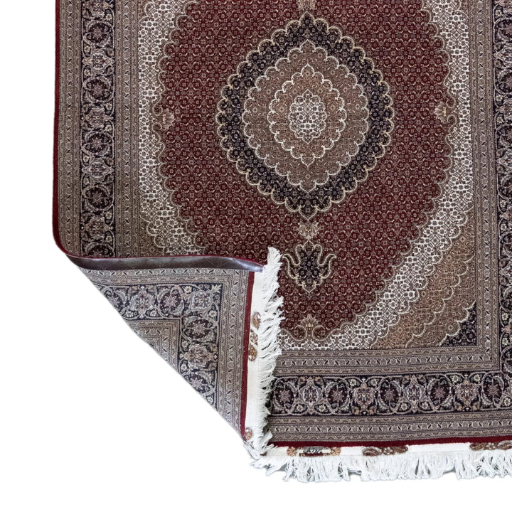 5' 0" x 6' 7" - RED AND NAVY TABRIZ FISH DESIGN PERSIAN RUG ( 152 x 200 CM )