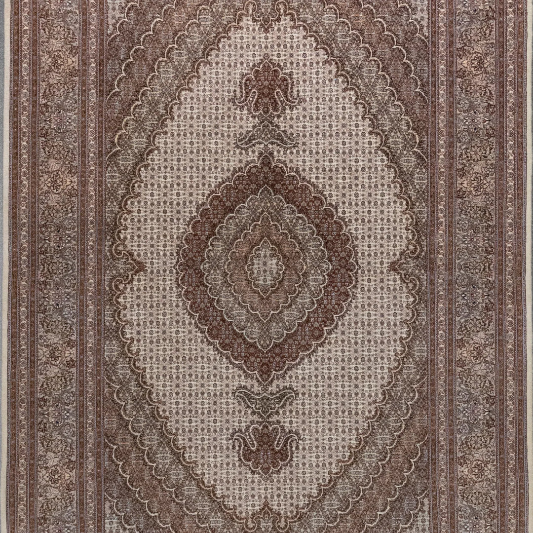 4' 11" x 7' 1" - BEIGE AND ROSE TABRIZ FISH DESIGN PERSIAN RUG ( 150 x 216 CM )