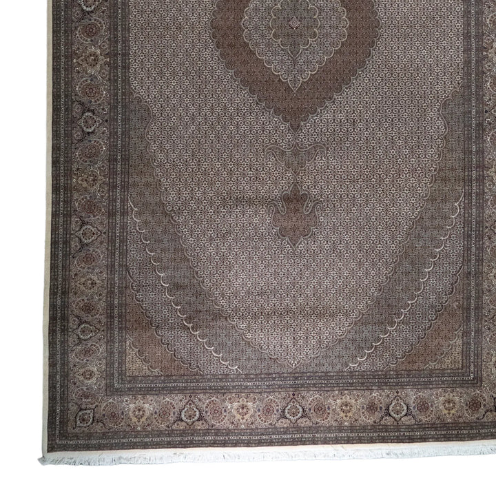 9' 9" x 16' 2" - BEIGE AND BROWN TABRIZ FISH DESIGN PERSIAN RUG ( 297 x 493 CM )