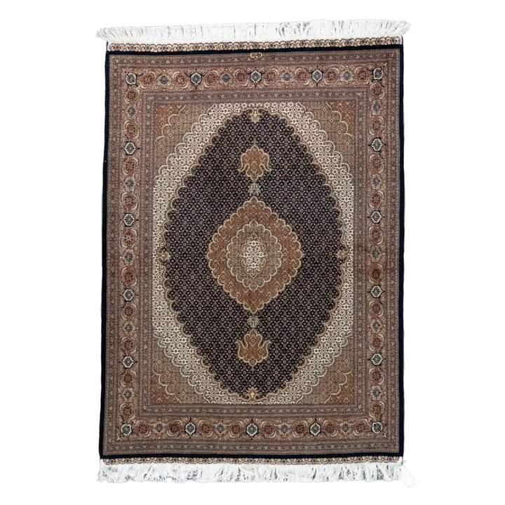 4' 10" x 6' 8" - NAVY AND ROSE TABRIZ FISH DESIGN PERSIAN RUG ( 147 x 203 CM )