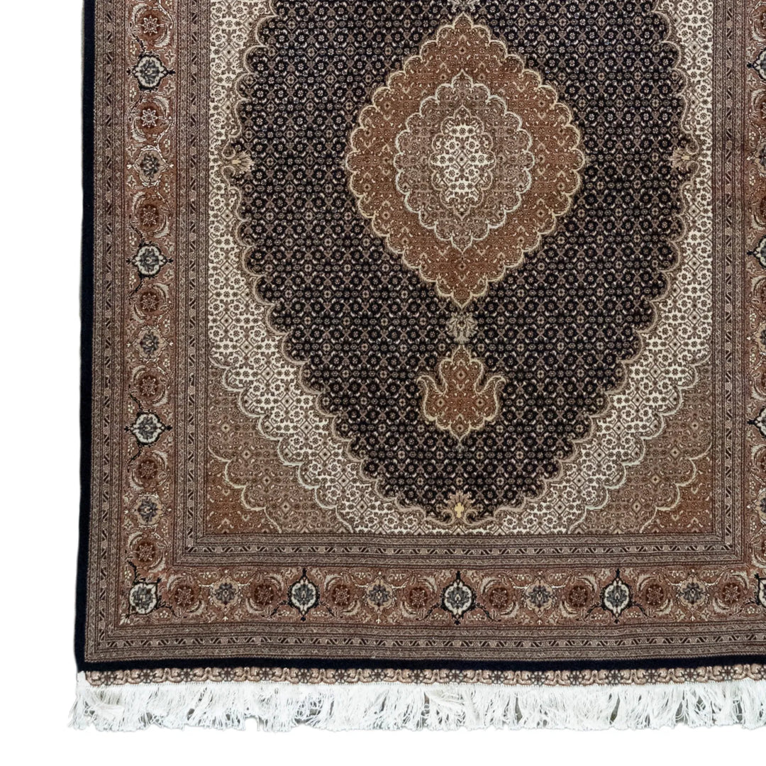 4' 10" x 6' 8" - NAVY AND ROSE TABRIZ FISH DESIGN PERSIAN RUG ( 147 x 203 CM )