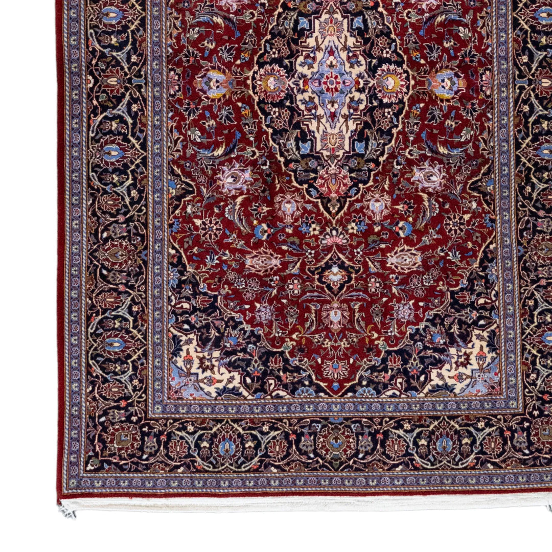 4' 8" x 7' 2" - RED AND NAVY KASHAN FLORAL PERSIAN RUG ( 142 x 218 CM )