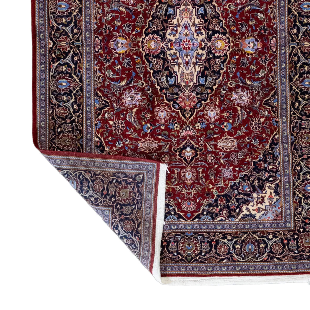 4' 8" x 7' 2" - RED AND NAVY KASHAN FLORAL PERSIAN RUG ( 142 x 218 CM )