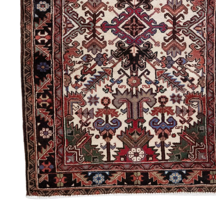 3' 3" x 4' 10" - RED AND BLACK HERIZ GEOMETRIC PERSIAN RUG ( 99 x 147 CM )