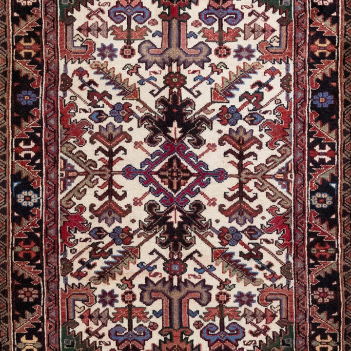 3' 3" x 4' 11" - BEIGE AND BLACK HERIZ GEOMETRIC PERSIAN RUG ( 99 x 150 CM )