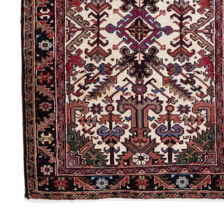 3' 3" x 4' 11" - BEIGE AND BLACK HERIZ GEOMETRIC PERSIAN RUG ( 99 x 150 CM )