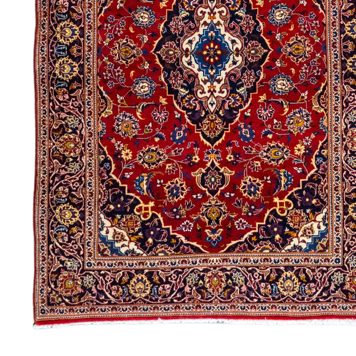 4' 8" x 7' 1" - RED AND NAVY KASHAN FLORAL PERSIAN RUG ( 142 x 216 CM )