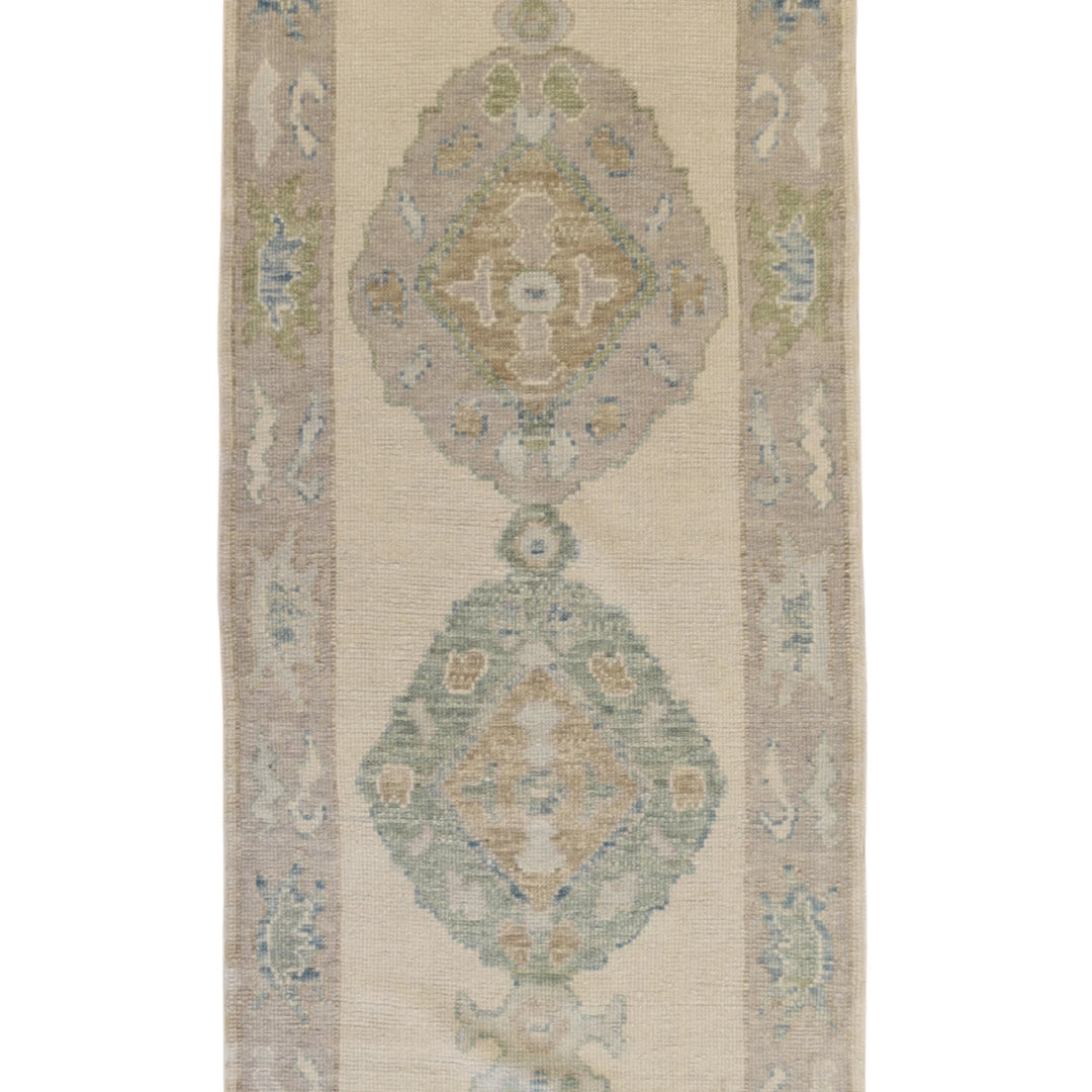 3'1" x 9'11" TAN AND GRAY OUSHAK GEOMETRIC TURKISH RUG
