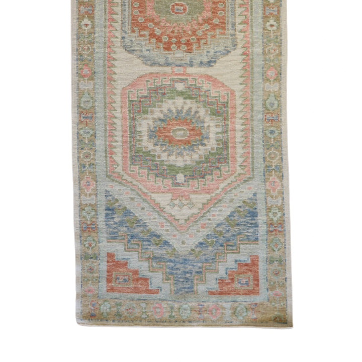 3'4" x 13'9" IVORY AND TAN OUSHAK GEOMETRIC TURKISH RUG